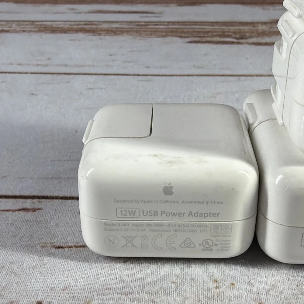 Lot of 5 OEM Apple 12W & 15W USB Power Adapter Wall Charger iPad iPhone A1401